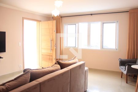 Sala de casa para alugar com 3 quartos, 188m² em Vila Zamataro, Guarulhos