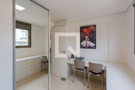 Quarto 1 de apartamento à venda com 2 quartos, 120m² em Gutierrez, Belo Horizonte