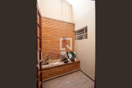 Área de Luz de casa para alugar com 3 quartos, 300m² em Vila Fiori, Sorocaba