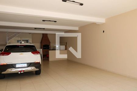 Casa à venda com 248m², 3 quartos e 6 vagas Casa à venda com 248m², 3 quartos e 6 vagasGaragem