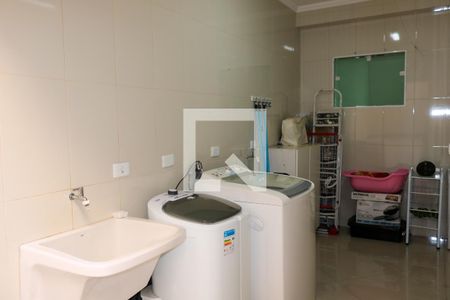 Casa à venda com 248m², 3 quartos e 6 vagas Casa à venda com 248m², 3 quartos e 6 vagasÁrea de Serviço