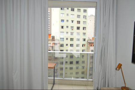 Varanda de kitnet/studio para alugar com 1 quarto, 22m² em Sé, São Paulo