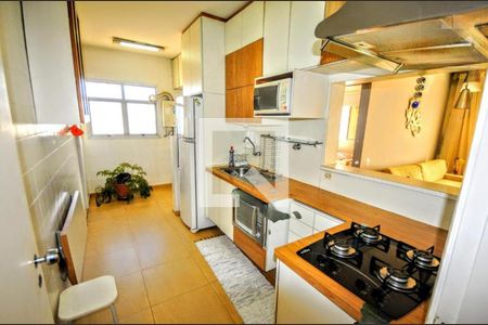 Apartamento à venda com 1 quarto, 47m² em Cambuí, Campinas