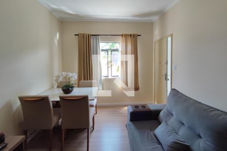 Sala de apartamento à venda com 2 quartos, 74m² em Vila Marieta, Campinas