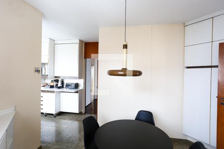 Apartamento para alugar com 200m², 3 quartos e 3 vagas Apartamento para alugar com 200m², 3 quartos e 3 vagasCopa