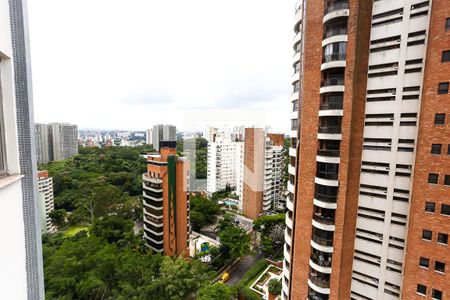 vista de apartamento para alugar com 3 quartos, 200m² em Vila Suzana, São Paulo