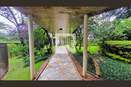 Apartamento para alugar com 200m², 3 quartos e 3 vagas Apartamento para alugar com 200m², 3 quartos e 3 vagasÁrea comum