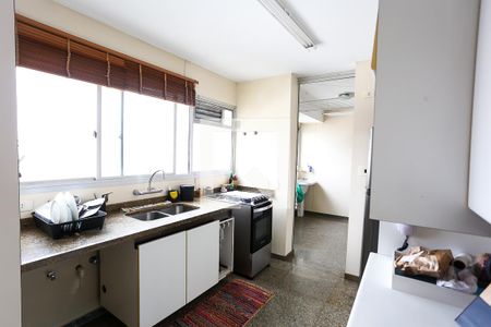 Apartamento para alugar com 200m², 3 quartos e 3 vagas Apartamento para alugar com 200m², 3 quartos e 3 vagasCozinha