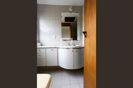 Apartamento para alugar com 200m², 3 quartos e 3 vagas Apartamento para alugar com 200m², 3 quartos e 3 vagassuíte 2