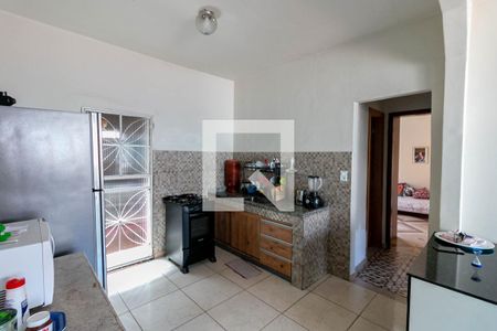 Cozinha de casa à venda com 4 quartos, 243m² em Santa Helena, Belo Horizonte