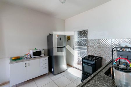 Cozinha de casa à venda com 4 quartos, 243m² em Santa Helena, Belo Horizonte