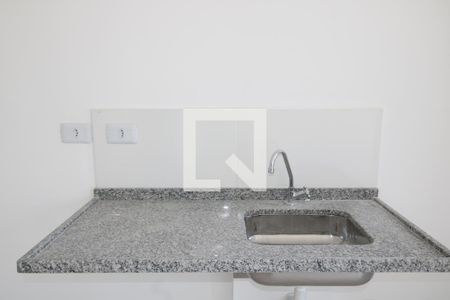 Sala/Cozinha e área de serviço de apartamento para alugar com 1 quarto, 29m² em Vila Guilhermina, São Paulo