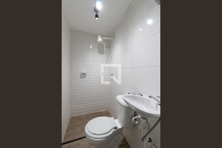 Banheiro de kitnet/studio para alugar com 1 quarto, 24m² em Vila Guilherme, São Paulo