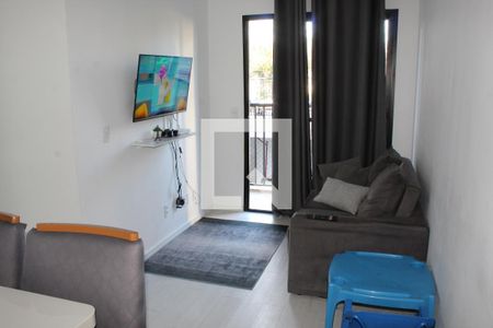 Sala de apartamento para alugar com 2 quartos, 48m² em Jardim Pioneira, Cotia