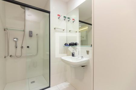 Banheiro de apartamento à venda com 1 quarto, 27m² em Sumarezinho, São Paulo