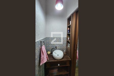 Lavabo de casa para alugar com 3 quartos, 120m² em Vila Sao Jorge, Santos