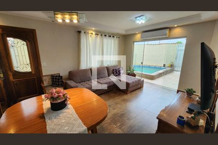 Sala de casa para alugar com 3 quartos, 120m² em Vila Sao Jorge, Santos