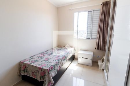 Quarto 2 de apartamento para alugar com 2 quartos, 54m² em Vila Luzita, Santo André