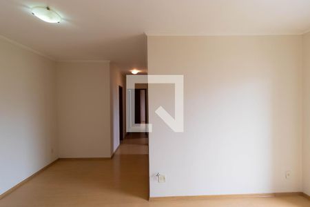 Sala de apartamento à venda com 3 quartos, 80m² em Vila Itapura, Campinas