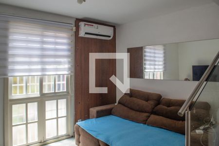 Sala de casa de condomínio à venda com 3 quartos, 123m² em Teresópolis, Porto Alegre