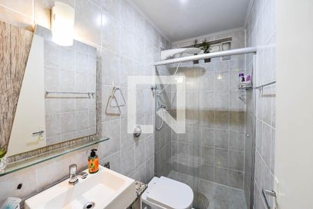 Banheiro de apartamento para alugar com 1 quarto, 46m² em Vila Ipiranga, Porto Alegre