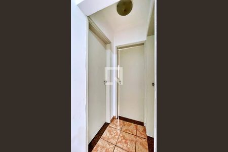 Corredor dos Dormitórios de apartamento para alugar com 2 quartos, 49m² em Parque Santo Antônio, Guarulhos