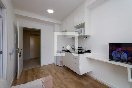 Sala / Cozinha de apartamento para alugar com 1 quarto, 28m² em Vila Independência, São Paulo