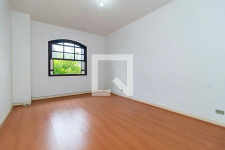 Casa à venda com 550m², 4 quartos e 6 vagas Casa à venda com 550m², 4 quartos e 6 vagasQuarto 2