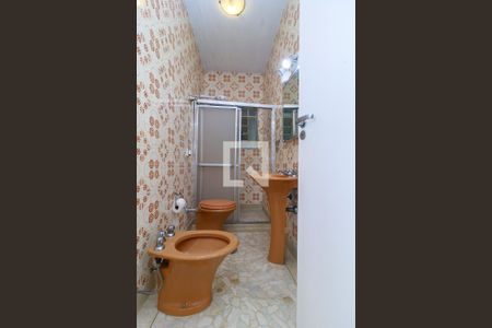 Casa à venda com 550m², 4 quartos e 6 vagas Casa à venda com 550m², 4 quartos e 6 vagasBanheiro 2