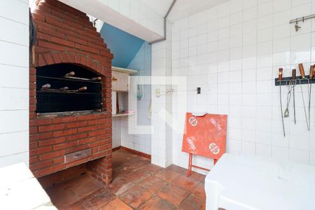 Casa à venda com 550m², 4 quartos e 6 vagas Casa à venda com 550m², 4 quartos e 6 vagasChurrasqueira