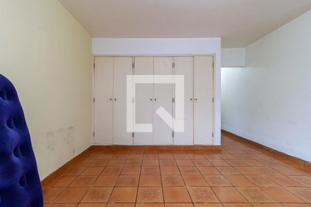 Casa à venda com 550m², 4 quartos e 6 vagas Casa à venda com 550m², 4 quartos e 6 vagasSala 3