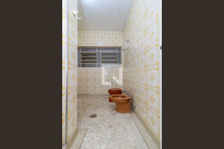 Casa à venda com 550m², 4 quartos e 6 vagas Casa à venda com 550m², 4 quartos e 6 vagasBanheiro 3