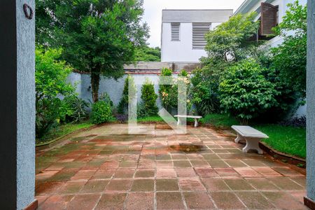 Casa à venda com 550m², 4 quartos e 6 vagas Casa à venda com 550m², 4 quartos e 6 vagasJardim