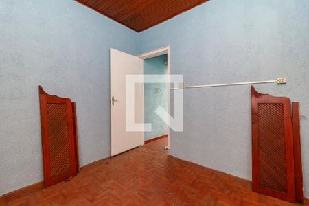 Casa à venda com 550m², 4 quartos e 6 vagas Casa à venda com 550m², 4 quartos e 6 vagasÁrea de Serviço - Quarto