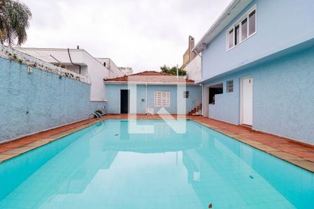 Casa à venda com 550m², 4 quartos e 6 vagas Casa à venda com 550m², 4 quartos e 6 vagasPiscina