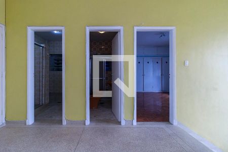 Casa à venda com 550m², 4 quartos e 6 vagas Casa à venda com 550m², 4 quartos e 6 vagasAnte Sala dos Quartos