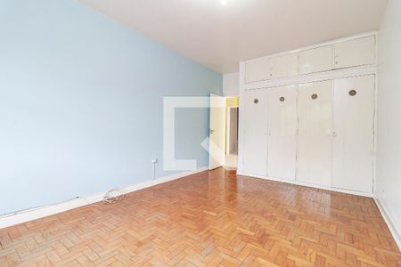 Casa à venda com 550m², 4 quartos e 6 vagas Casa à venda com 550m², 4 quartos e 6 vagasQuarto 1