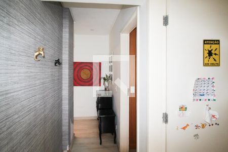 Corredor  de apartamento para alugar com 2 quartos, 67m² em Vila Olímpia, São Paulo