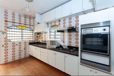 Cozinha de casa à venda com 2 quartos, 300m² em Alto de Pinheiros, São Paulo