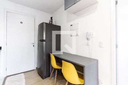 Cozinha de apartamento para alugar com 1 quarto, 30m² em Parque Industrial Tomas Edson, São Paulo