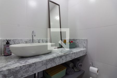 Banheiro de kitnet/studio para alugar com 1 quarto, 30m² em Pinheiros, São Paulo