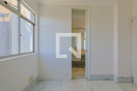 Quarto de apartamento para alugar com 2 quartos, 73m² em União, Belo Horizonte