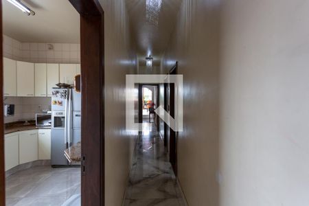 Corredor de apartamento à venda com 3 quartos, 300m² em Ipiranga, Belo Horizonte