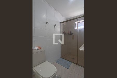 banheiro social_2 de apartamento para alugar com 2 quartos, 65m² em Vila Moinho Velho, São Paulo