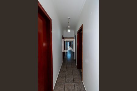 Corredor de casa para alugar com 3 quartos, 250m² em Jardim Vila Formosa, São Paulo