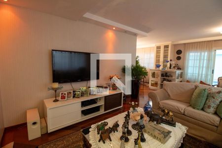 Sala de TV de casa à venda com 4 quartos, 400m² em Santo Amaro, São Paulo