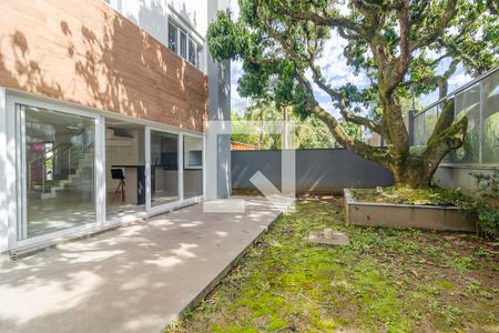 Quintal de casa de condomínio para alugar com 3 quartos, 300m² em Pedra Redonda, Porto Alegre