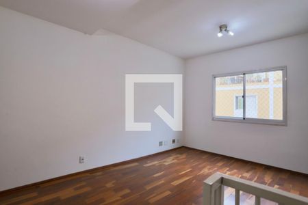 Sala de casa à venda com 2 quartos, 109m² em Vila Bertioga, São Paulo