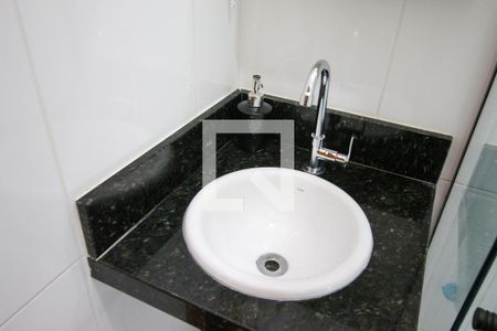 Apartamento à venda com 45m², 2 quartos e 1 vaga Apartamento à venda com 45m², 2 quartos e 1 vagaBanheiro
