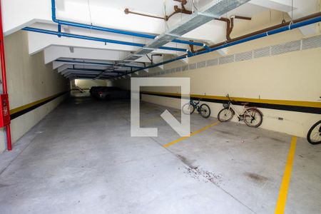 Apartamento à venda com 45m², 2 quartos e 1 vaga Apartamento à venda com 45m², 2 quartos e 1 vagaÁrea comum / Garagem